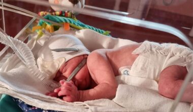 des services d'urgences débordés, 16 enfants transférés hors de la région