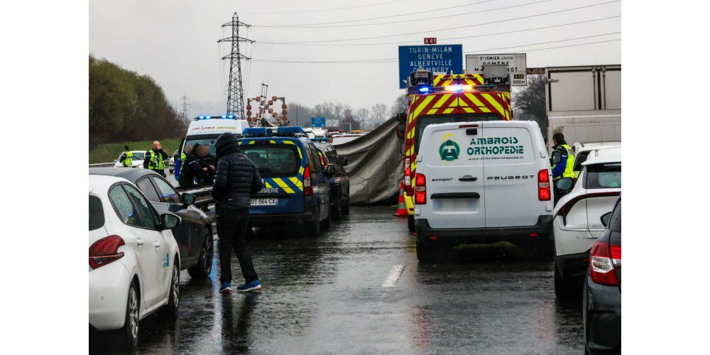 12 mars. Un ancien caïd abattu en pleine autoroute. Le 12 mars, Jean-Pierre Maldera, 71 ans, l’ancien grand caïd de la pègre grenobloise de la fin des années 80 au milieu des années 2000, est tué par balles sur l’A41 à la hauteur de Montbonnot-Saint-Martin. Avec son frère Robert, disparu en 2015, il avait « placé sous coupe réglée toutes les activités illégales », racontait un policier dans nos éditions du 13 mars. « Rien ne se faisait sans leur accord. Ils avaient établi une structure pyramidale élaborée, comme cela a pu être démontré en 2004. Tous deux étaient à la tête d’une organisation dont les activités étaient multiples : extorsion de fonds, proxénétisme, jeux clandestins, stupéfiants, etc. Rien n’échappait à leurs quatre ou cinq lieutenants qui donnaient des ordres à une quinzaine de sous-lieutenants et à plusieurs dizaines d’hommes de main. »  Photo Le DL/Benoît Lagneux