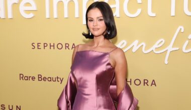 Après avoir été moquée pour sa moustache, Selena Gomez révèle souffrir d’un mélasma