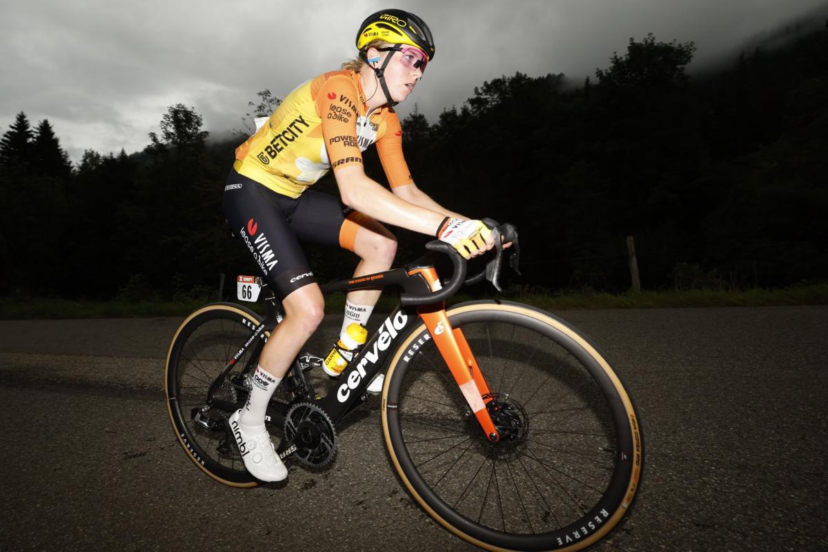 À 23 ans, la triple championne du monde de cyclocross Fem Van Empel fait une nouvelle pause dans sa carrière pour préserver sa santé mentale