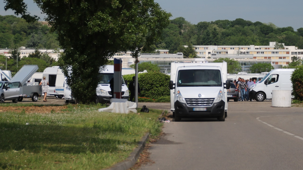 Des tirs déclenchent une intervention de police dans un camp de gens du voyage à Grenoble
