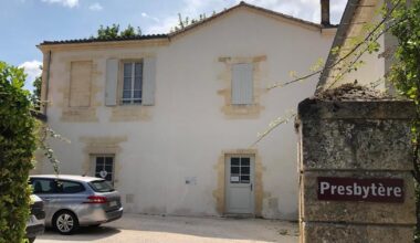 près de Bordeaux, la vente d’un presbytère critiquée