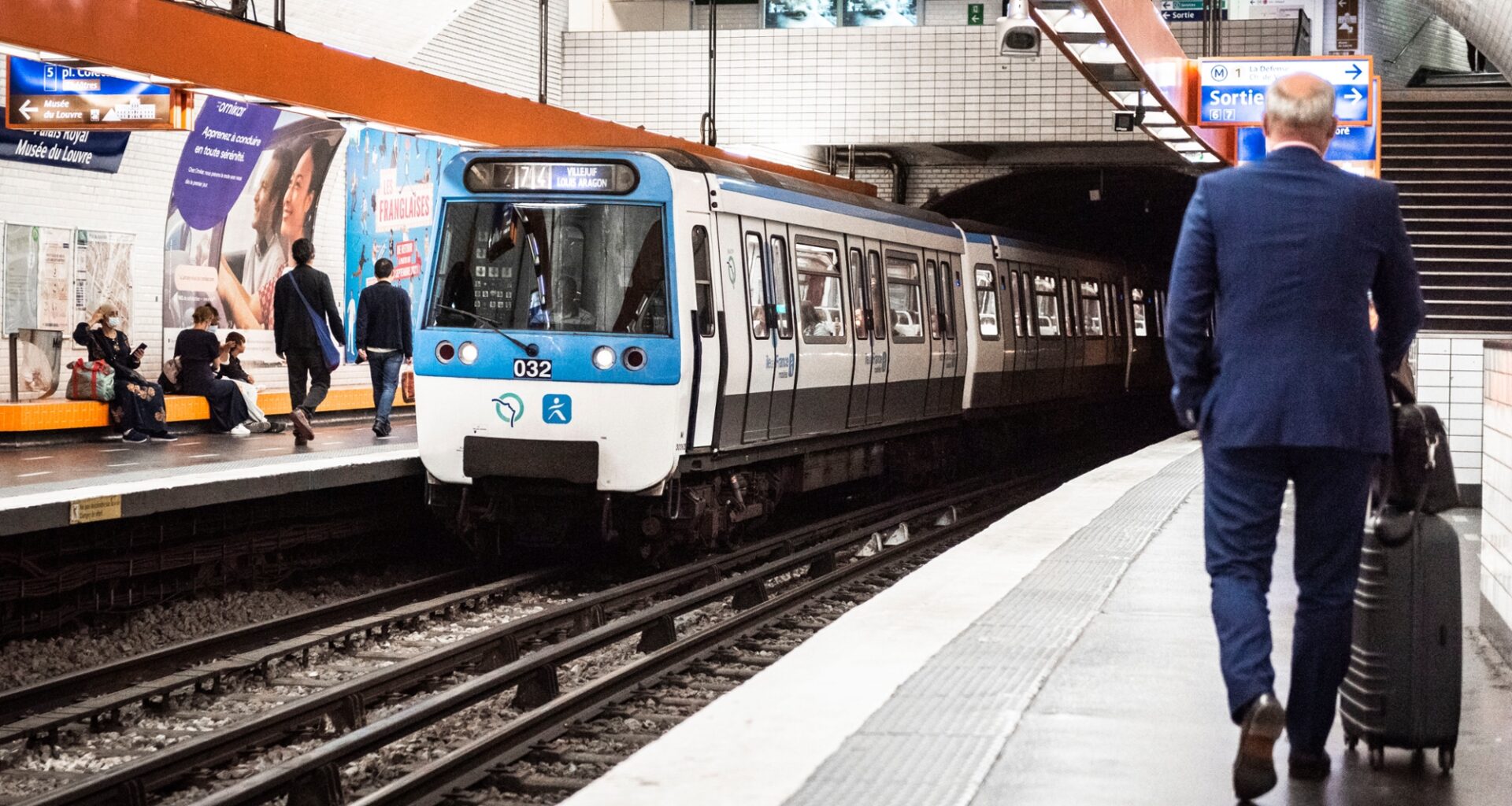 l'attaque au couteau à Paris rappelle la crainte chez les femmes de prendre le métro