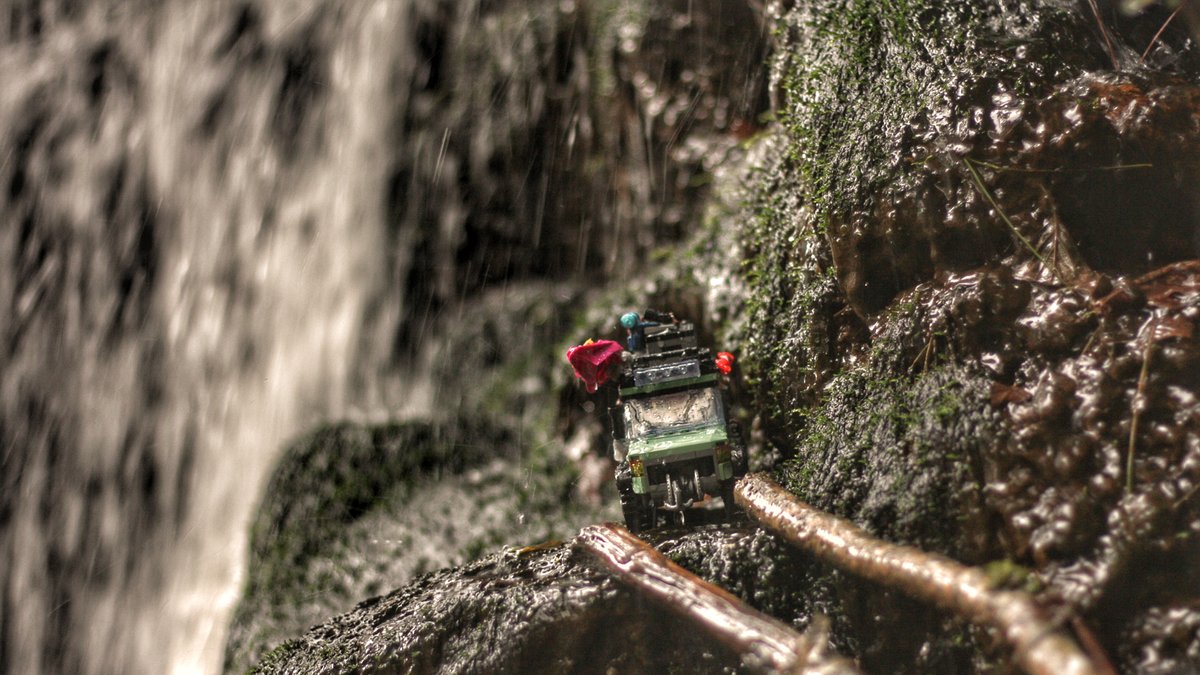 "C’est pour voir les étoiles dans les yeux des enfants" : Il transforme ses figurines Lego en héros pour créer des saynètes photographiques incroyables