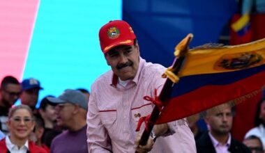 En plein bras de fer avec les Etats-Unis, le président vénézuélien affirme ne pas vouloir "la paix des esclaves" lors d'une manifestation