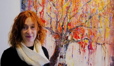 Nathalie Bonnet expose ses œuvres : une artiste libre inspirée par la nature et la tempête de 2023