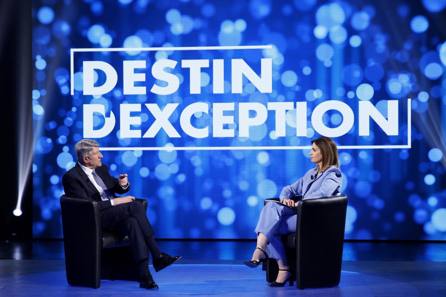 CNews distance BFM-TV ; LCI et Franceinfo gagnent du terrain