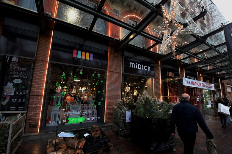 Comme tous les ans, Midica se met aux couleurs de Noël.