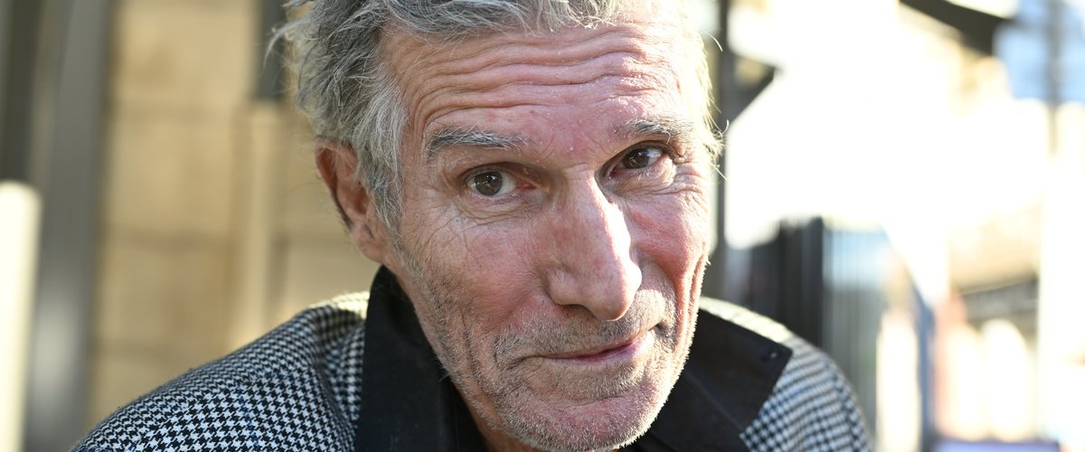 Il transforme les façades en illusions monumentales : Olivier Costa, portrait du "plieur de mur" héraultais