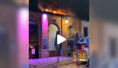 VIDÉO Panique place Saint-Pierre à Toulouse : un feu dévaste ce célèbre bar de la ville en pleine soirée étudiante