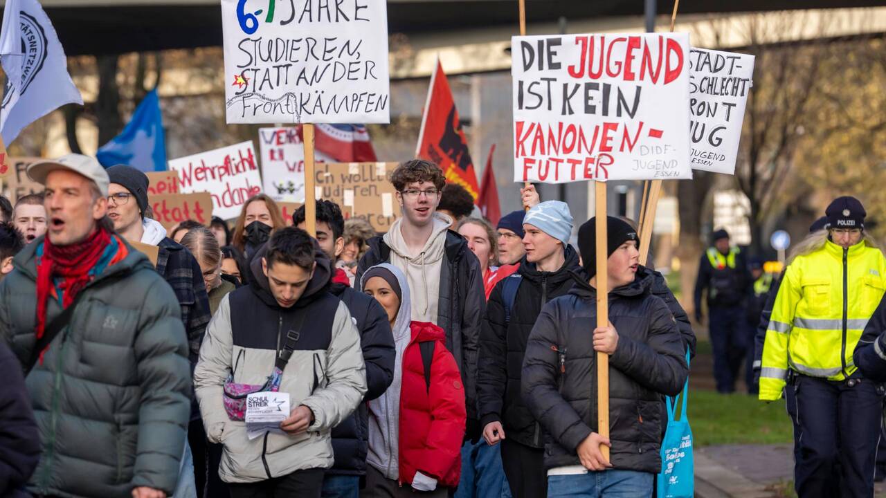 Pour regarnir ses troupes face à la menace russe, l’Allemagne réinstaure le service militaire sur base volontaire