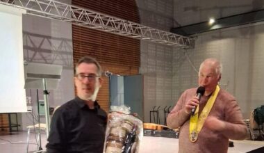 Festival caricature : repas cassoulet avec du Malepère