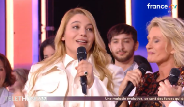 Pour lancer le Téléthon, Santa fait un don jamais vu pour une marraine