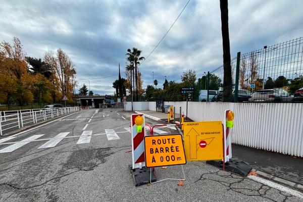 La rue qui relie l’avenue Auguste-Maïcon et le boulevard du Mercantour est fermée une semaine encore.