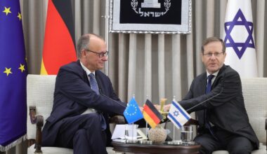 En visite en Israël, Friedrich Merz assure l’Etat hébreu du soutien « immuable » de l’Allemagne