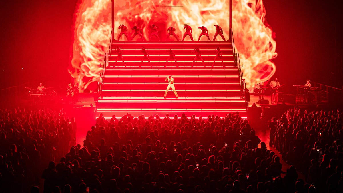 On a vu M.Pokora à la Sud de France Arena : l’ambition dingue d’un artiste au top de sa forme !