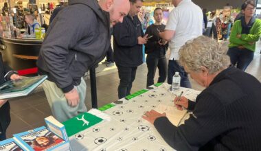 "C'est toute ma jeunesse" : Dominique Rocheteau, légende de l'ASSE, en dédicace à Guéret