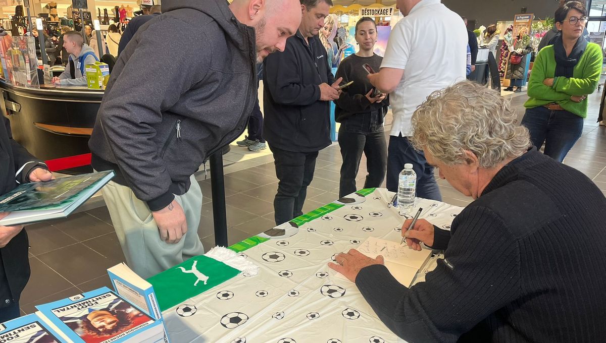"C'est toute ma jeunesse" : Dominique Rocheteau, légende de l'ASSE, en dédicace à Guéret