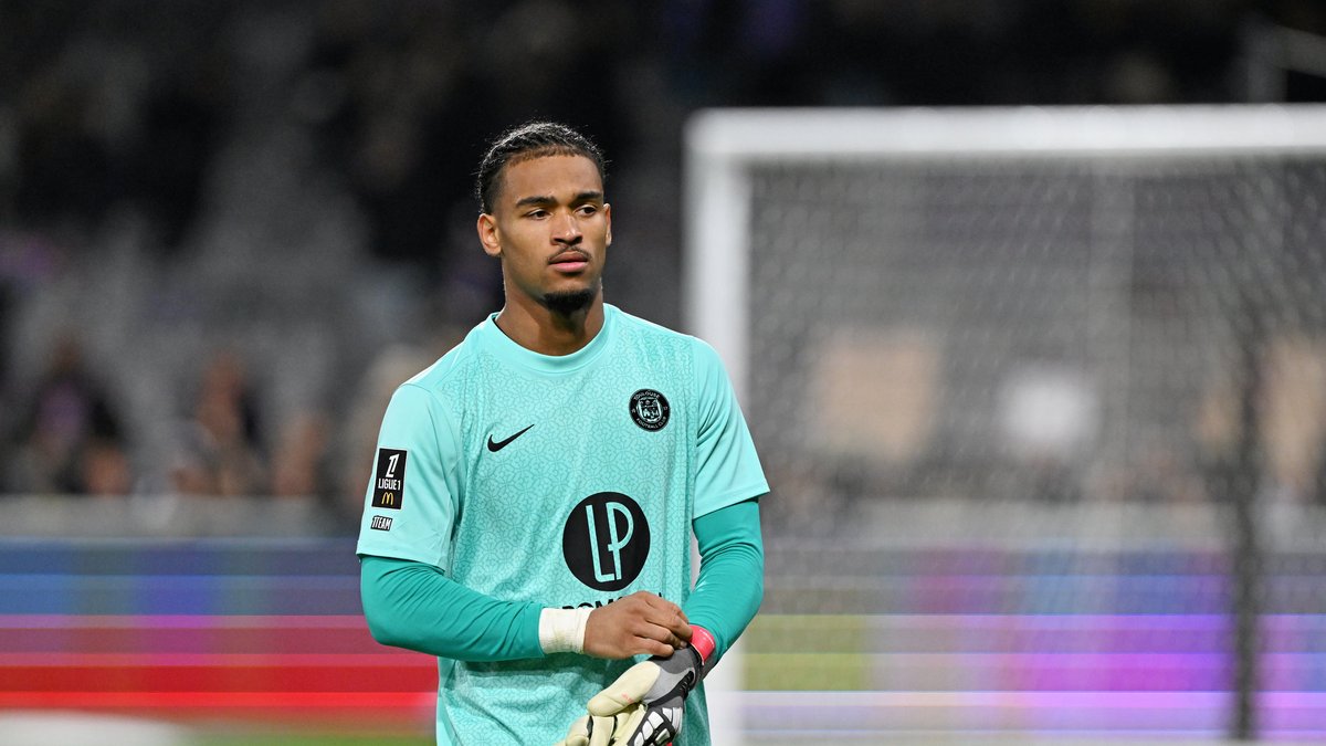 ENTRETIEN. TFC : "Charlie est en train de tout exploser !" s’exclame le gardien de but toulousain Guillaume Restes