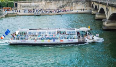 Paris : une campagne publicitaire tourne "gentiment" en dérision la politique sur les mobilités d’Anne Hidalgo