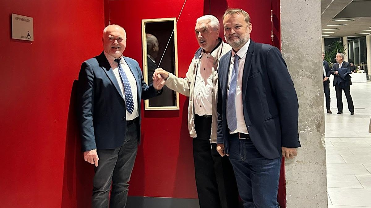 Une université honore un Saint-Andréen