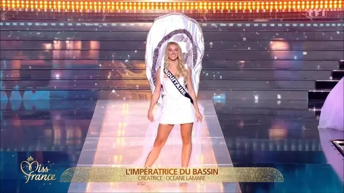 Miss France 2026 : un costume d’huître pour Miss Aquitaine, original ou de mauvais goût ?
