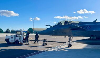: Reportage Réveil à 6 heures, lit au carré, pas de portable... Immersion dans le futur quotidien des volontaires du service national à la base aérienne d’Orange