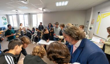 Pour les 120 ans de la naissance du principe de la laïcité et les 10 ans du Parcours laïque et citoyen, le collège Hubertine Auclert à Toulouse donné en exemple