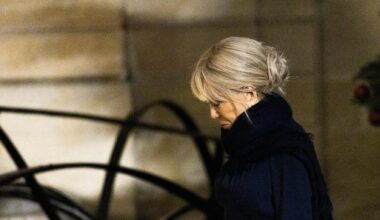 Brigitte Macron se savait filmée au spectacle d’Ary Abittan, l’agence de Mimi Marchand déplore une bourde