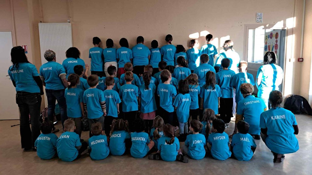 APE de La Garde : des bénévoles en or et des Schtroumpfs en bleu