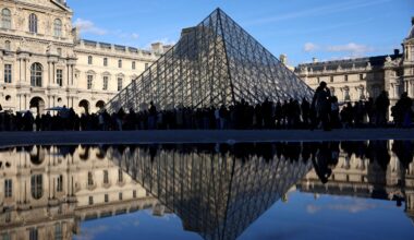 le Sénat auditionne deux responsables de l’enquête administrative sur la sécurité du musée après le vol de joyaux de la Couronne