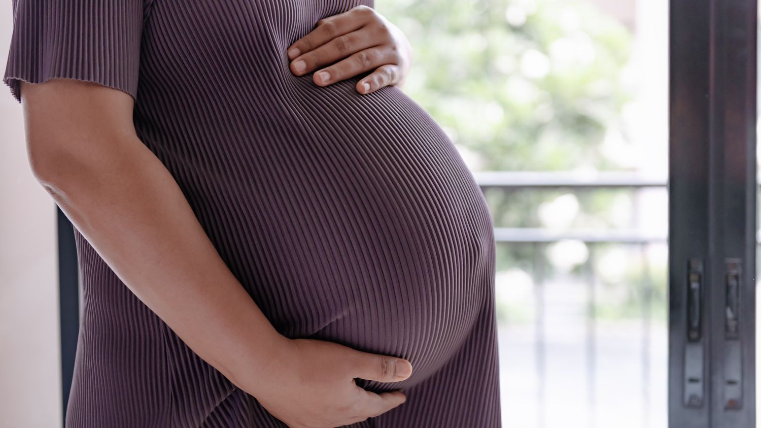 L’exposition à des perturbateurs endocriniens pendant la grossesse associée à des troubles du comportement chez l’enfant, selon une étude