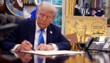 Toujours plus déroutant : Donald Trump lance sa "gold card" à un million de dollars pour avoir le droit de résider aux États-Unis