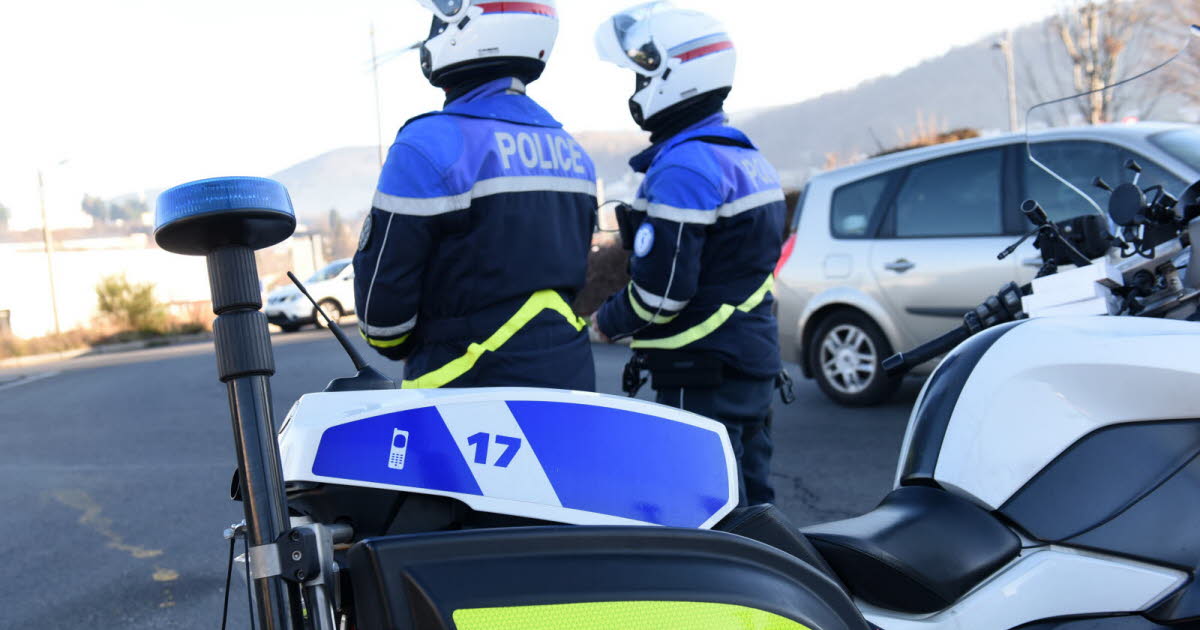 Roche-la-Molière. Un jeune homme interpellé après un rodéo en motocross devant les policiers