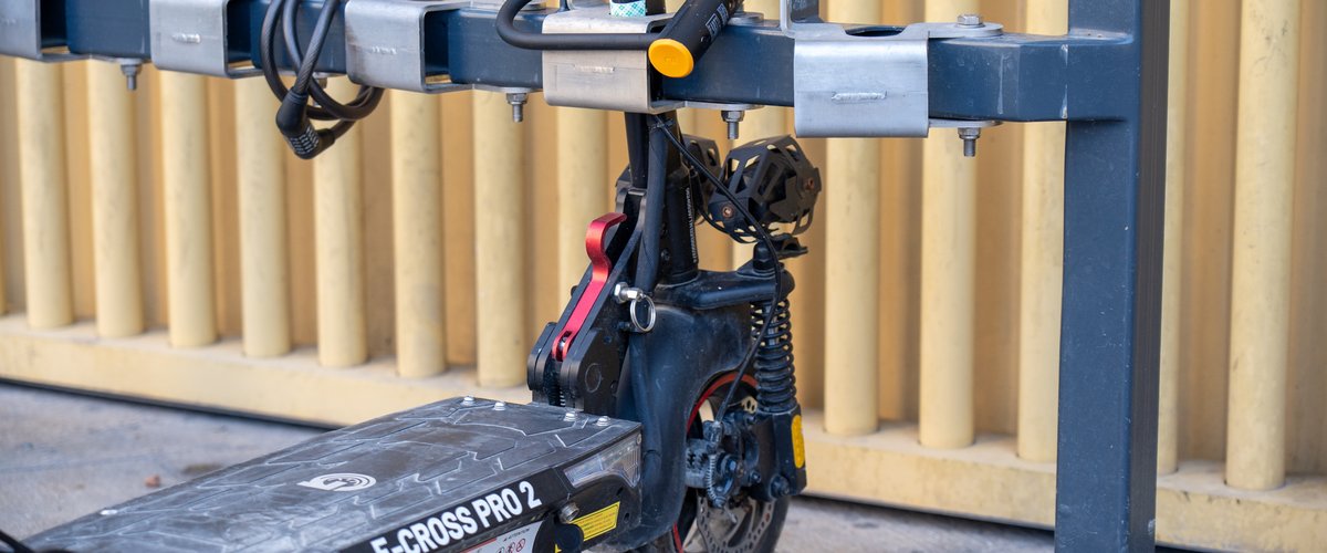 Défavorablement connus, deux mineurs non accompagnés arrêtés en flagrant délit de vol de trottinette en face du commissariat à Montpellier