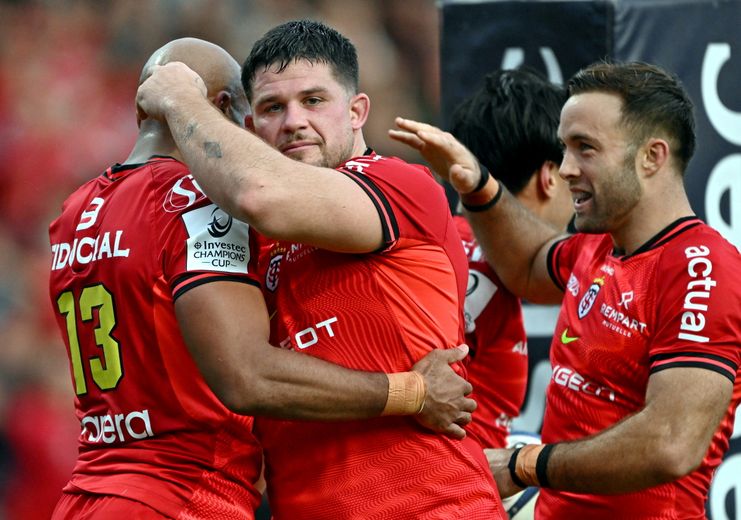 Julien Marchand félicite Teddy Thomas sous le regard bienveillant de Paul Graou.