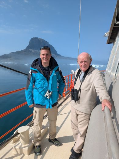 Matthieu Lys et Jean-Louis Etienne à bord du Persévérance.