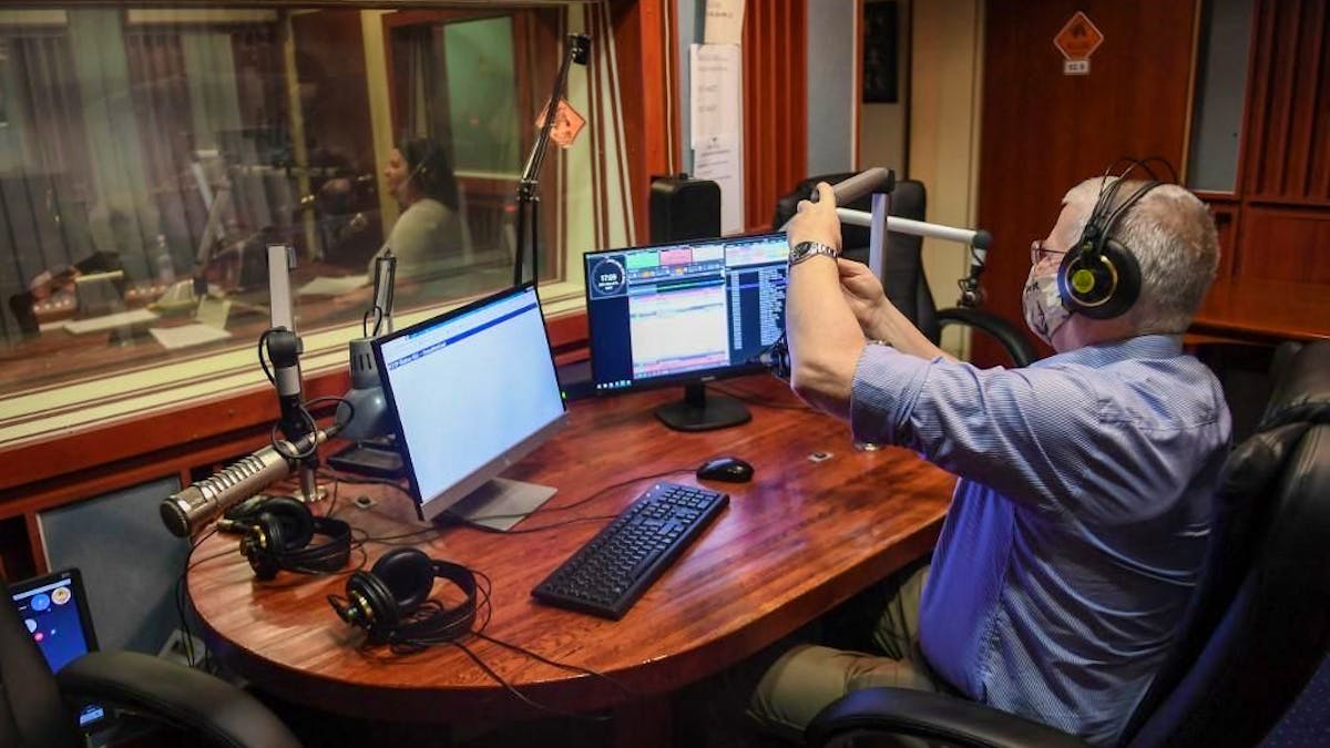 Ondes: Retour sur la FM: la SSR menacée de poursuites