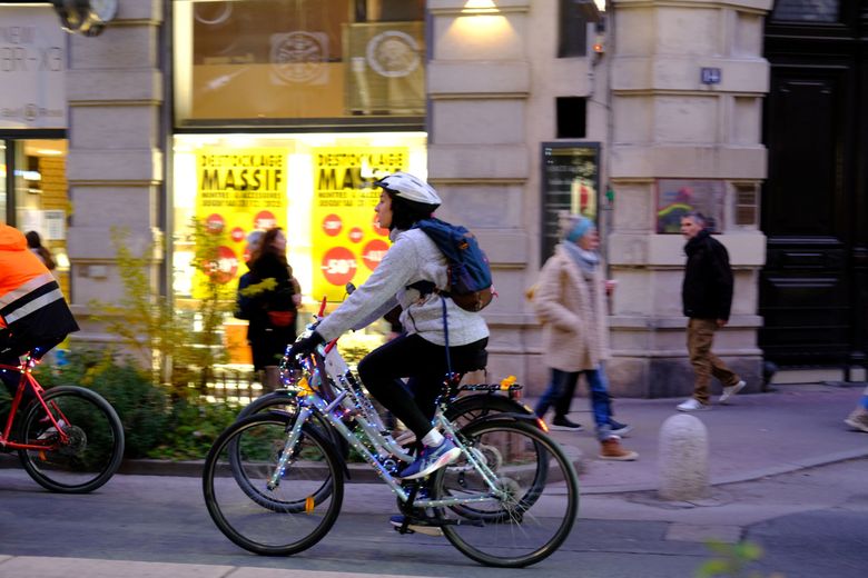 L’association Vélocité a organisé dimanche 14 décembre une parade de Noël cycliste.