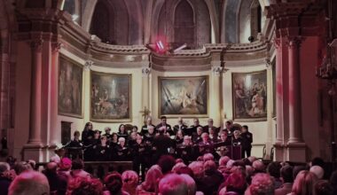 Les Chants mêlés envoûtent l’église Saint-Étienne pour Noël à Villemoustaussou