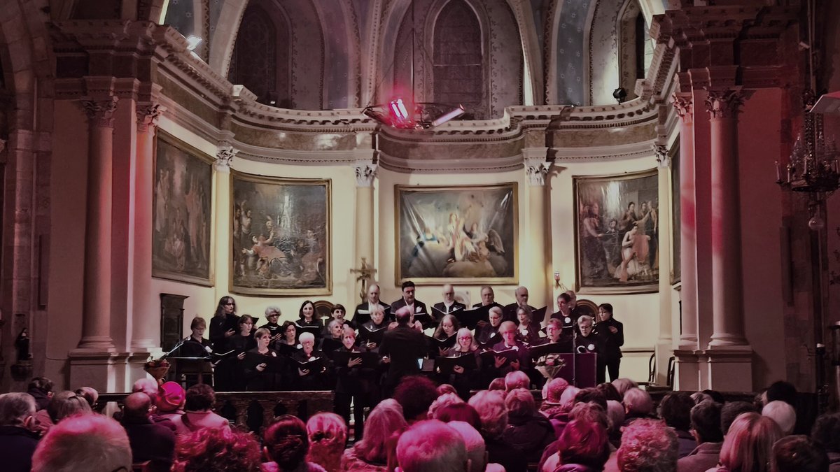 Les Chants mêlés envoûtent l’église Saint-Étienne pour Noël à Villemoustaussou