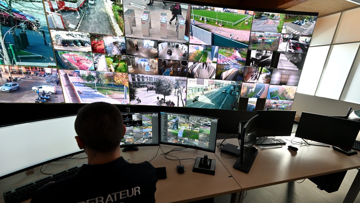 Municipales 2026 à Toulouse : vidéosurveillance, stop ou encore ? La bataille des caméras au cœur de la campagne