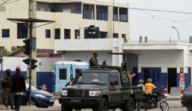 une trentaine de personnes, majoritairement des militaires, écrouées