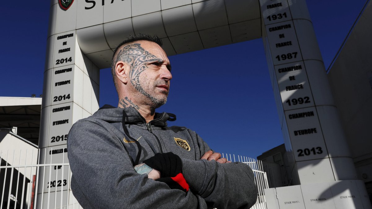 Cédric Abellon, célèbre pour son "Pilou-Pilou" au stade Mayol de Toulon, mis en examen pour "viol sur conjointe ou ex-conjointe"