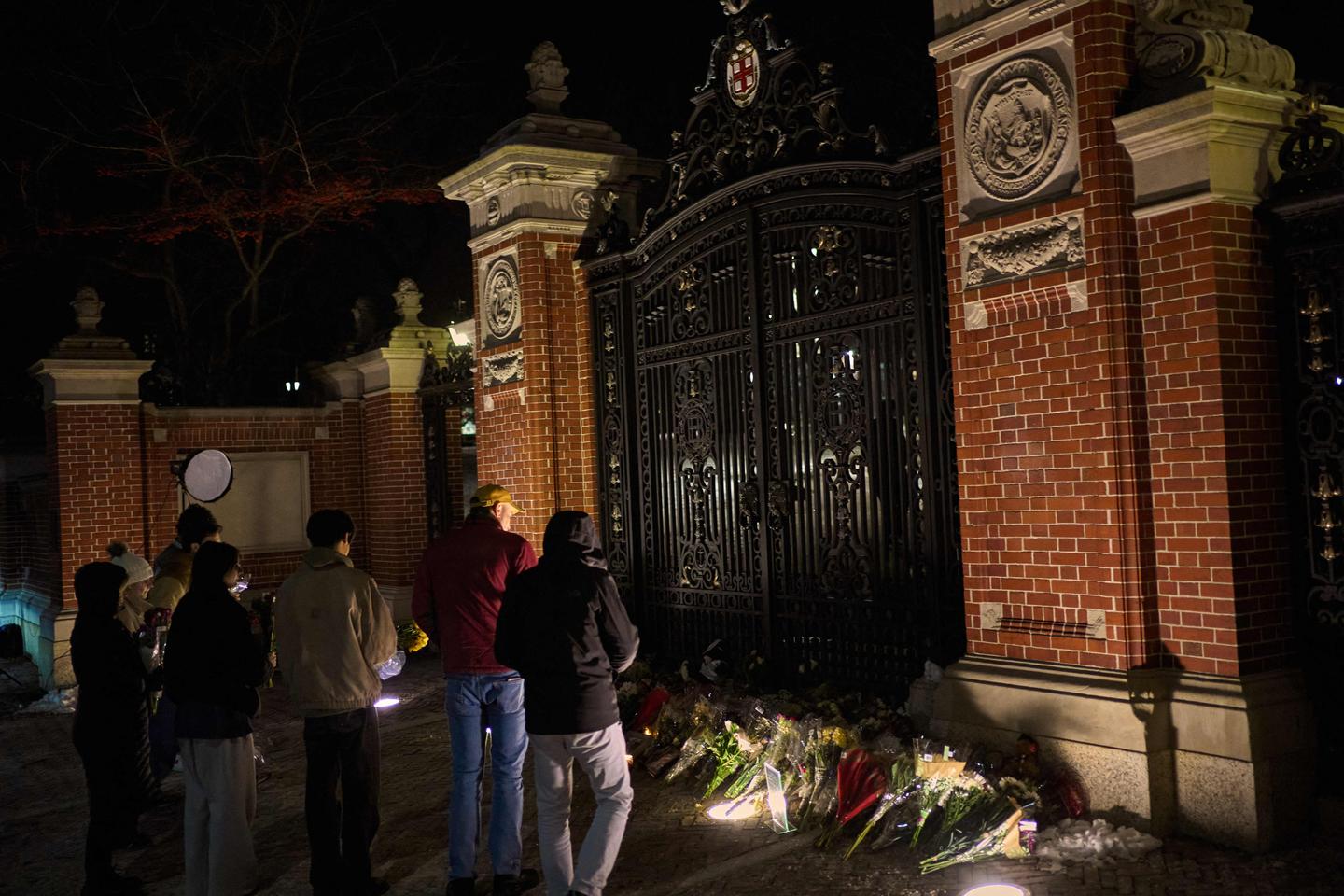 la police recherche une personne vue à proximité du suspect principal