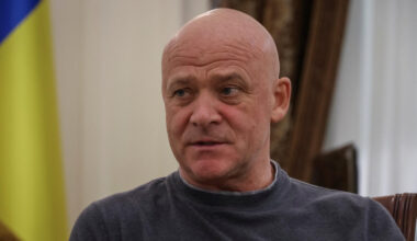 Ukraine: à Odessa, le limogeage brutal du maire suscite de vives critiques - Reportage international