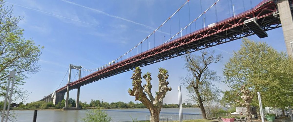 Elle s’apprêtait à sauter d’un pont à Bordeaux : en pleine tournée, deux éboueurs empêchent une femme de mettre fin à ses jours