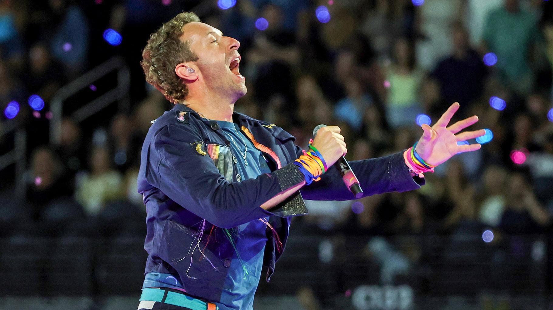 L’Américaine épinglée par la kiss cam de Coldplay revient sur le cauchemar qu’elle a vécu