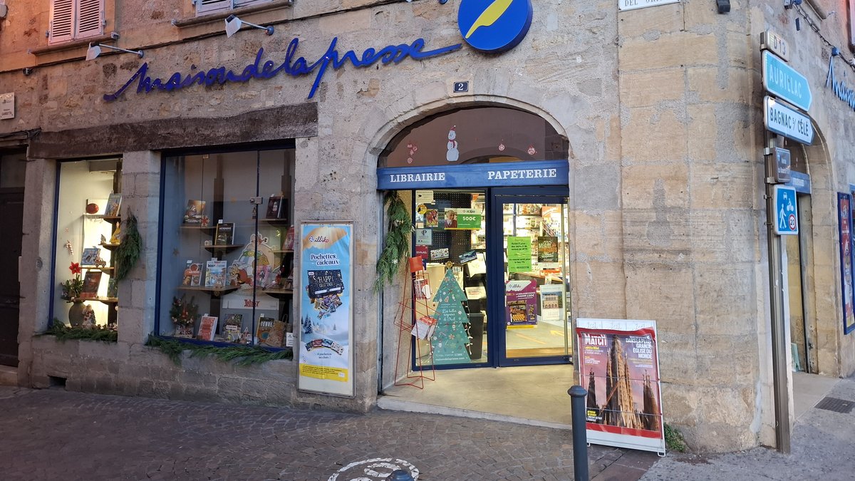 "Il est entré en hurlant avec un couteau" : braquage à la Maison de la presse en pleine journée