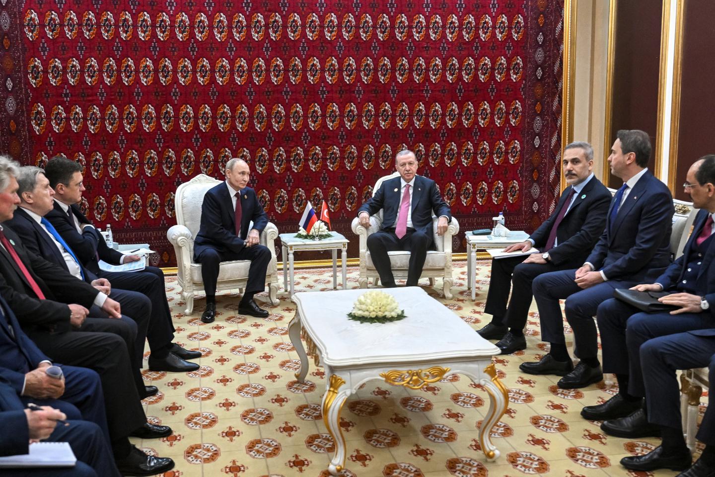 La Turquie envisage de rendre ses missiles S-400 à la Russie pour réintégrer le programme américain des F-35